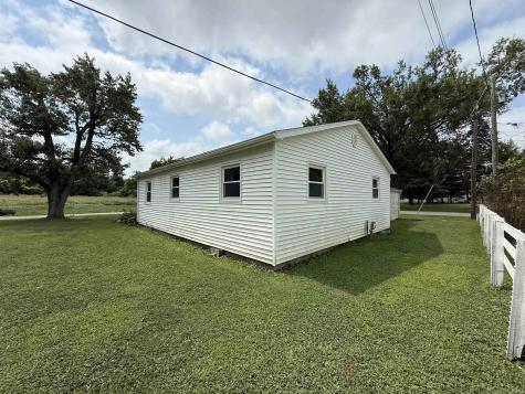 1420 Dewolf Street Vincennes IN 47591