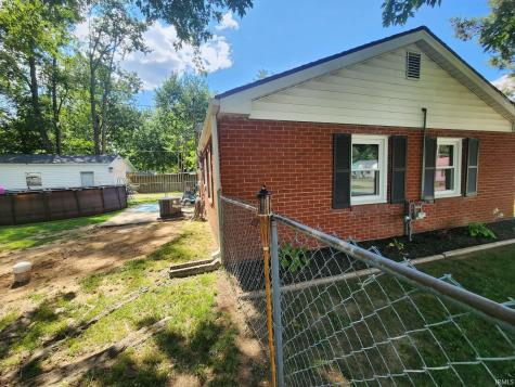 1625 Waggoner Avenue Evansville IN 47714