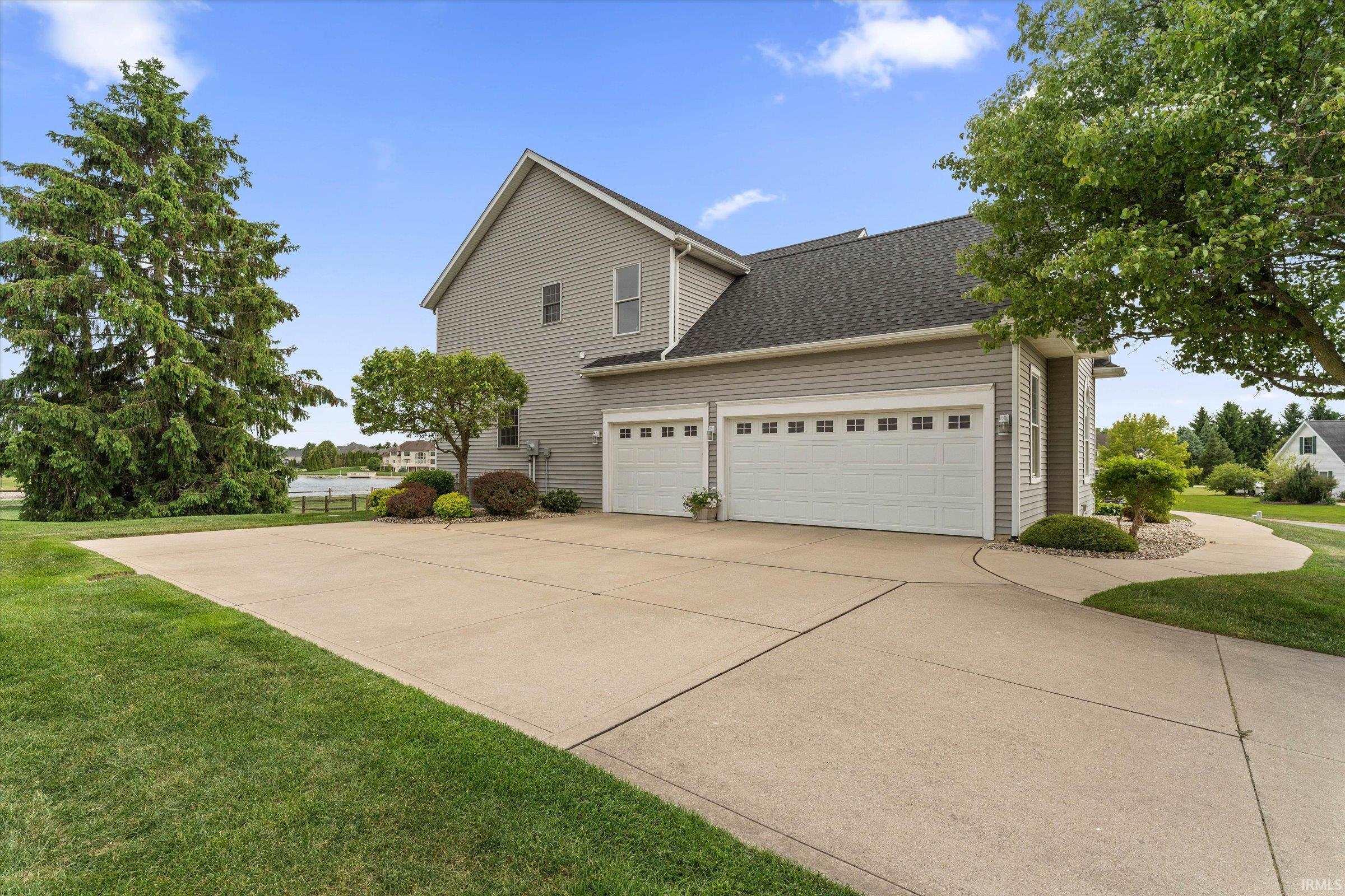 51280 Coveside Drive Granger IN 46530