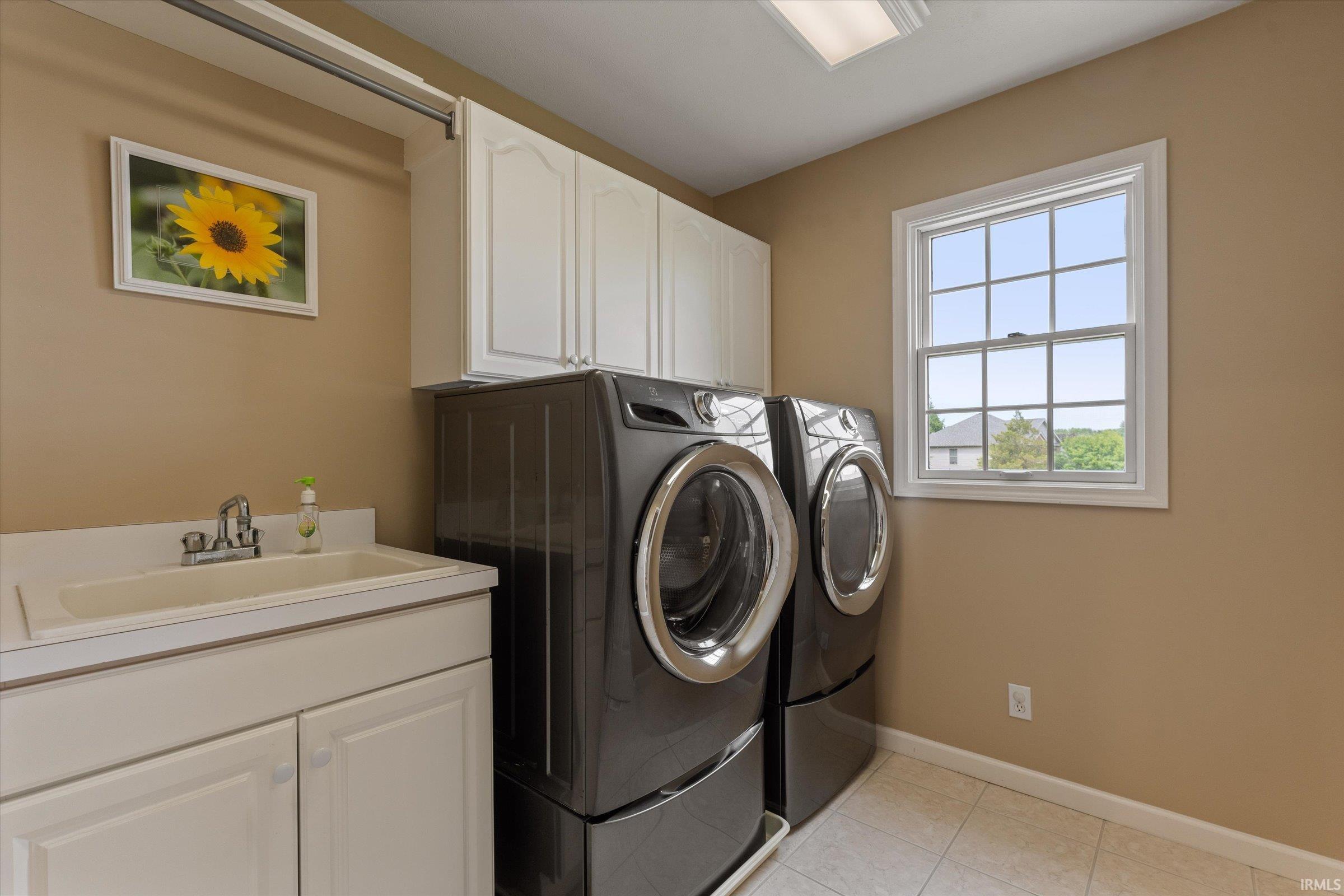 51280 Coveside Drive Granger IN 46530