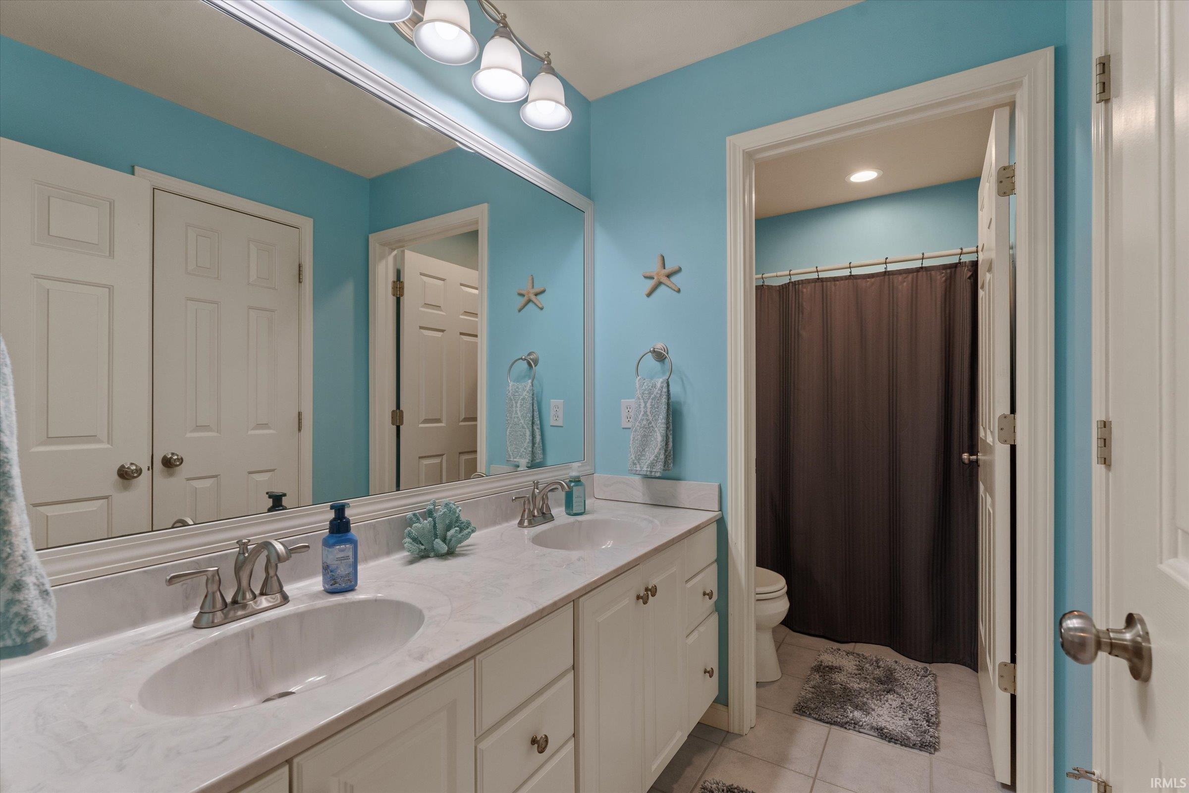 51280 Coveside Drive Granger IN 46530