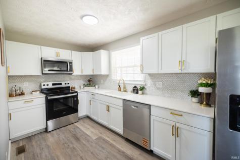 908 W Maple Drive Knightstown IN 46148
