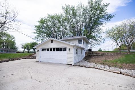 908 W Maple Drive Knightstown IN 46148