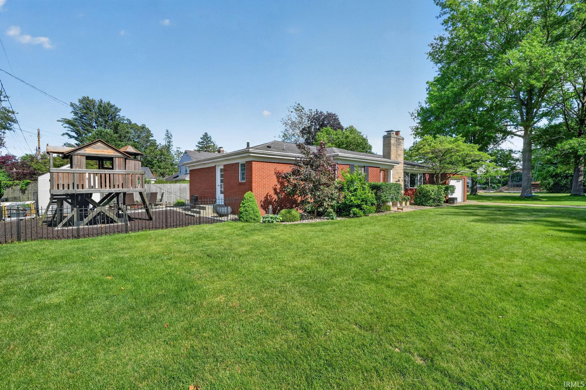 534 N Coquillard Drive South Bend IN 46617