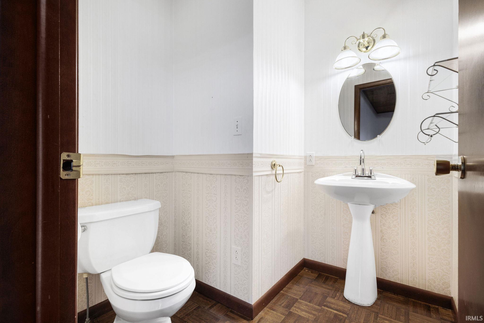 525 W Wayne Street Middlebury IN 46540