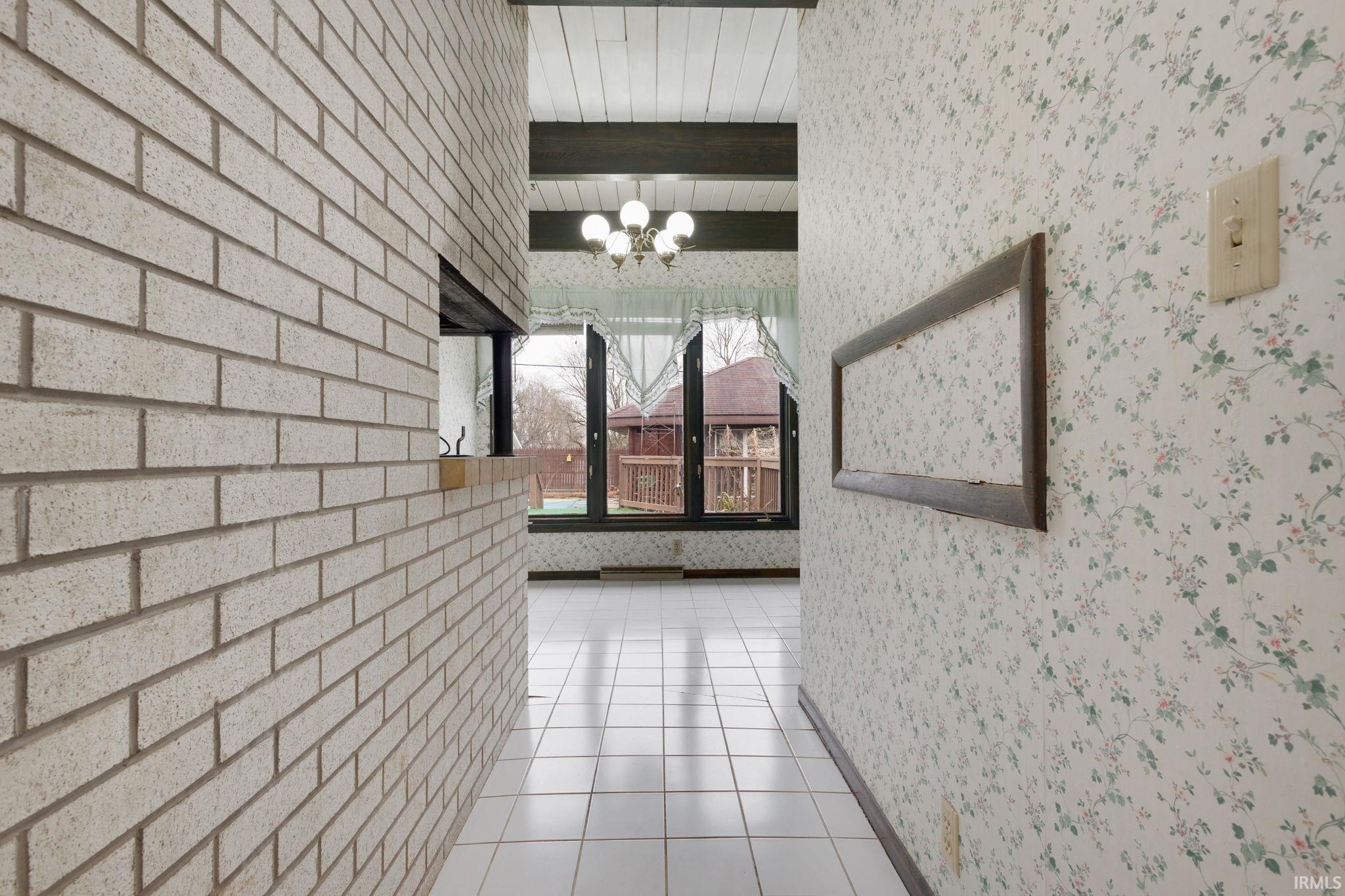525 W Wayne Street Middlebury IN 46540