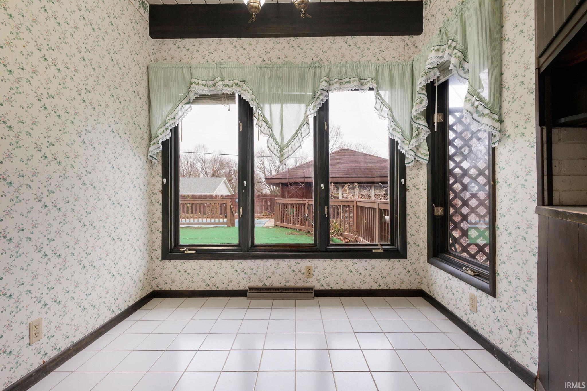 525 W Wayne Street Middlebury IN 46540