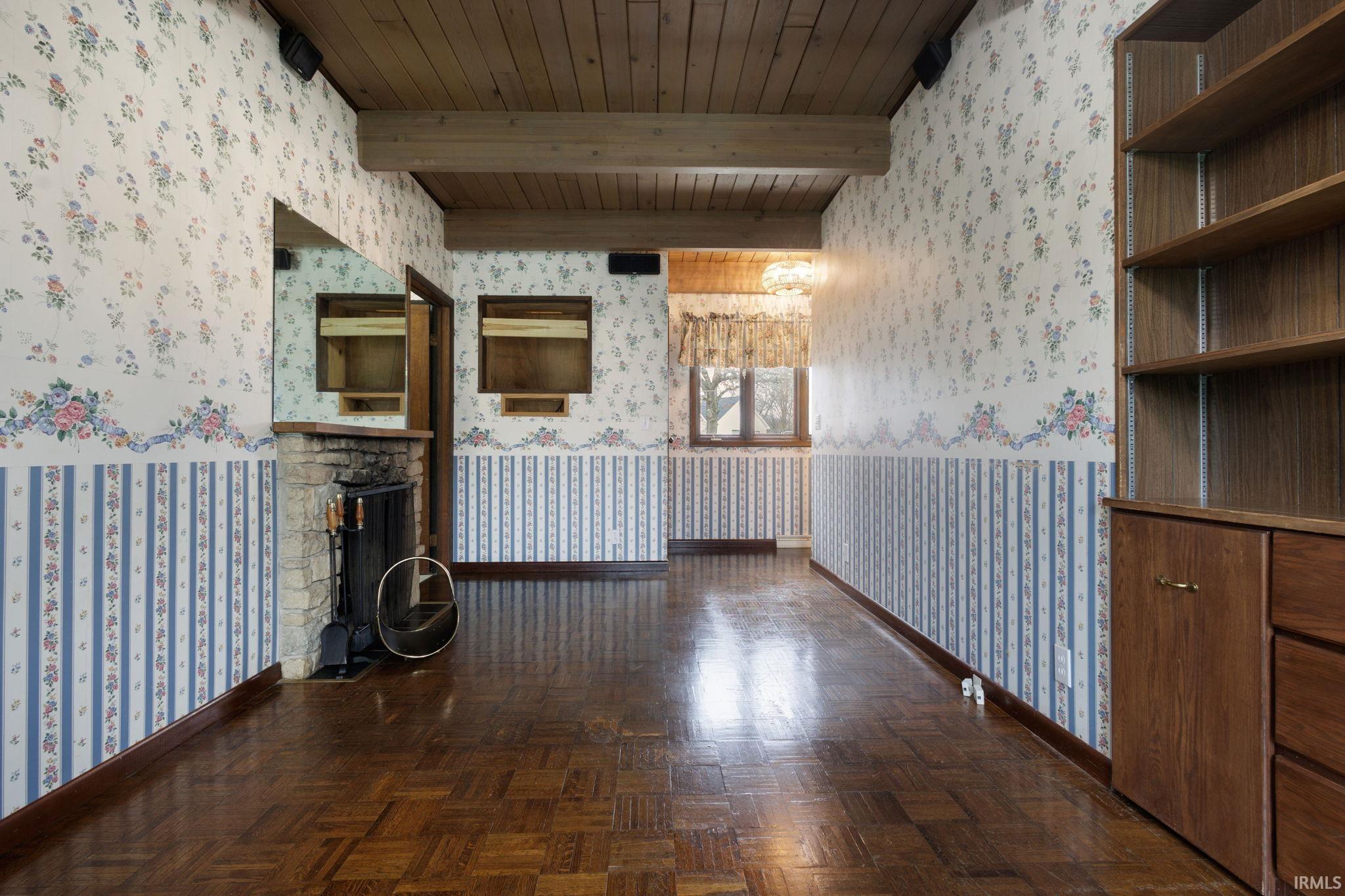 525 W Wayne Street Middlebury IN 46540