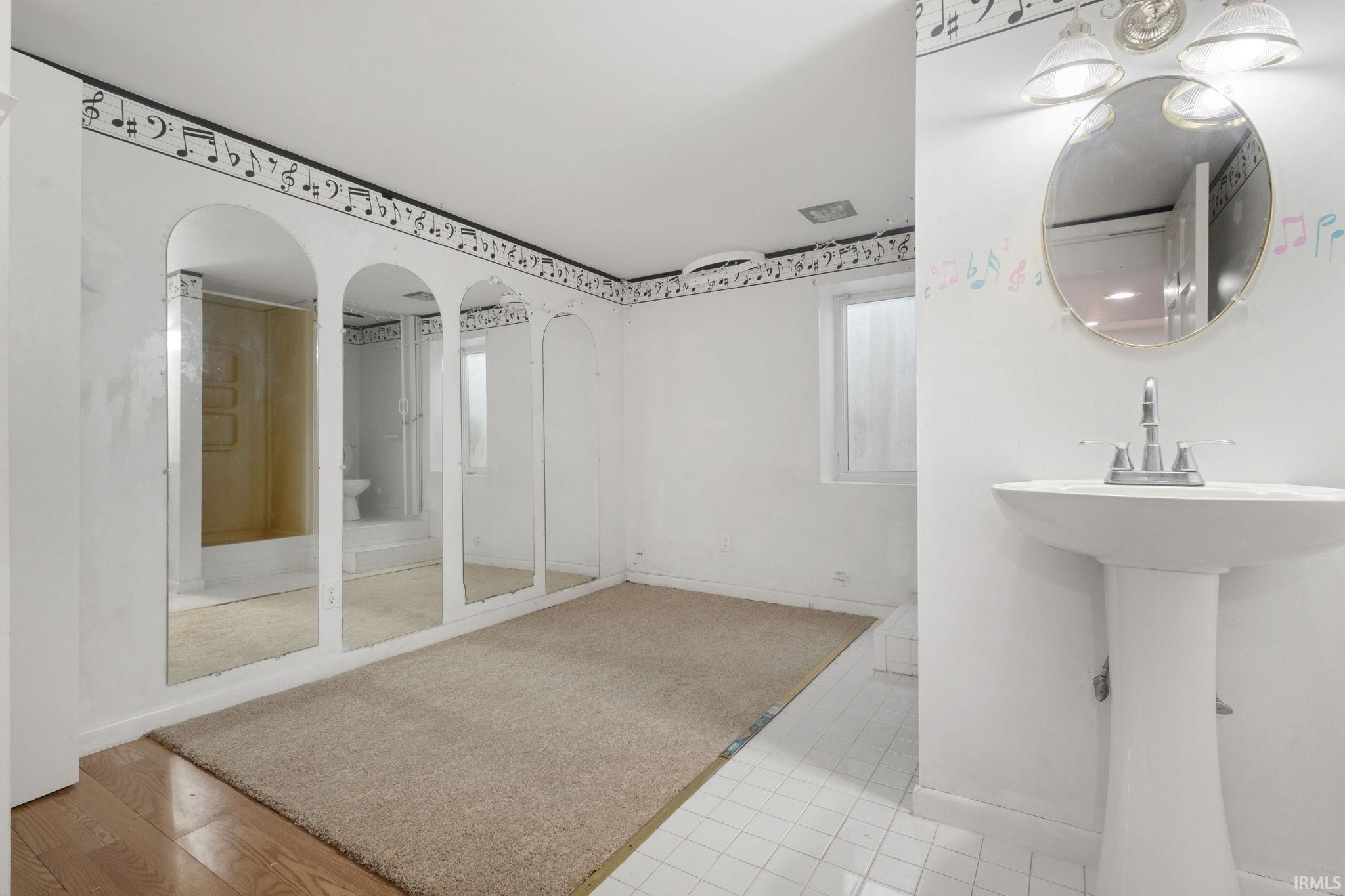 525 W Wayne Street Middlebury IN 46540