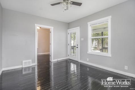 236 E Fox Street South Bend IN 46613