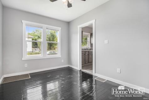 236 E Fox Street South Bend IN 46613