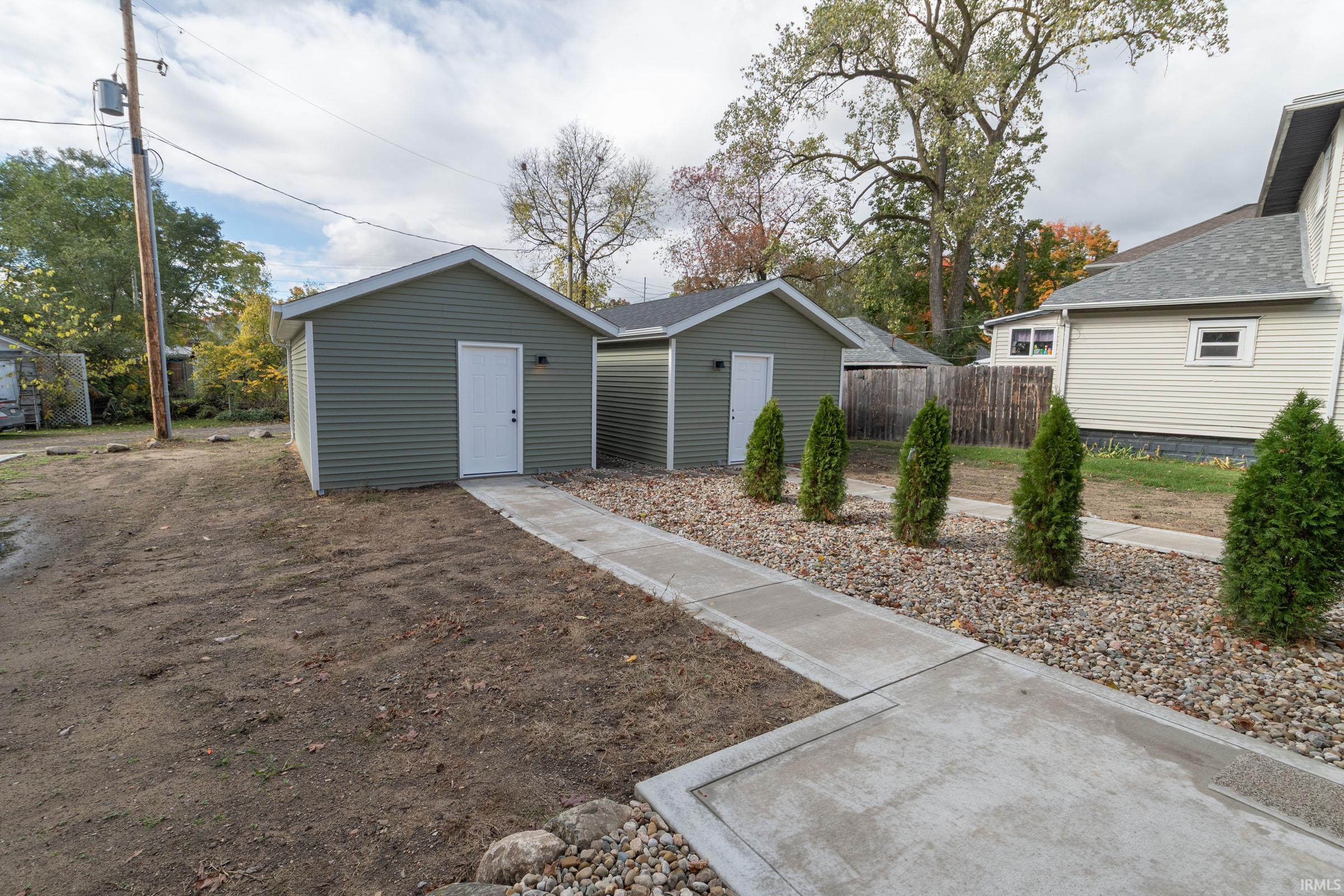 1111 Edwardsburg Avenue Elkhart IN 46514