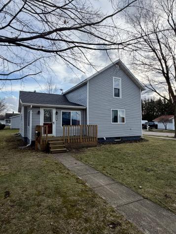 909 Illinois Street Walkerton IN 46574