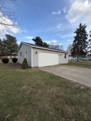 909 Illinois Street Walkerton IN 46574