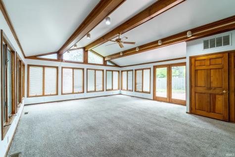 5502 Vance Avenue Fort Wayne IN 46815