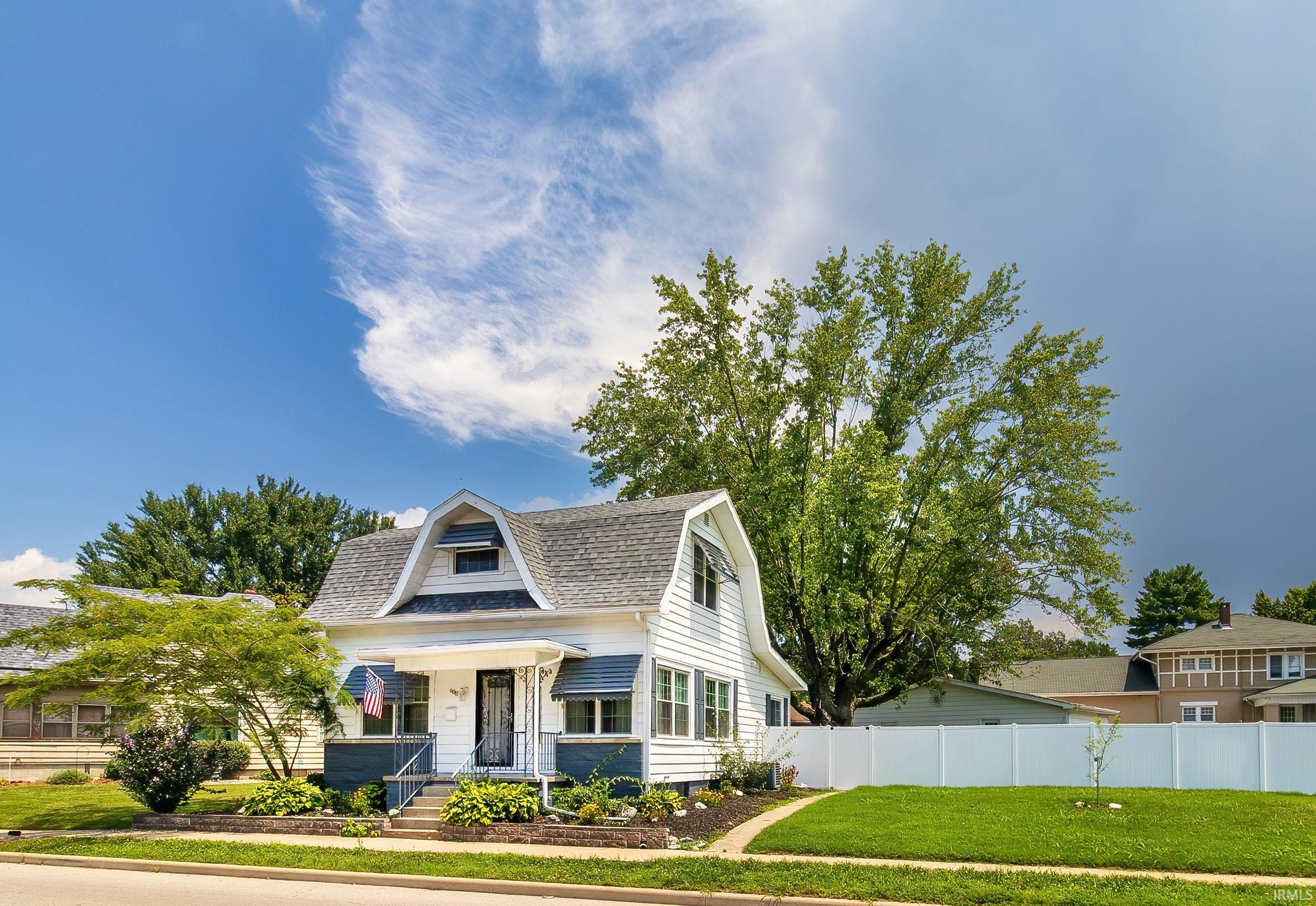 608 N Main Street Bicknell IN 47512