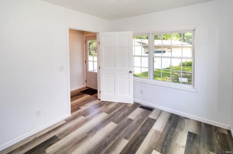 608 N Main Street Bicknell IN 47512