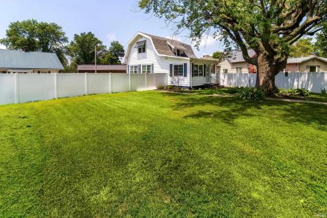 608 N Main Street Bicknell IN 47512