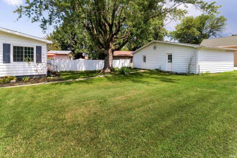 608 N Main Street Bicknell IN 47512