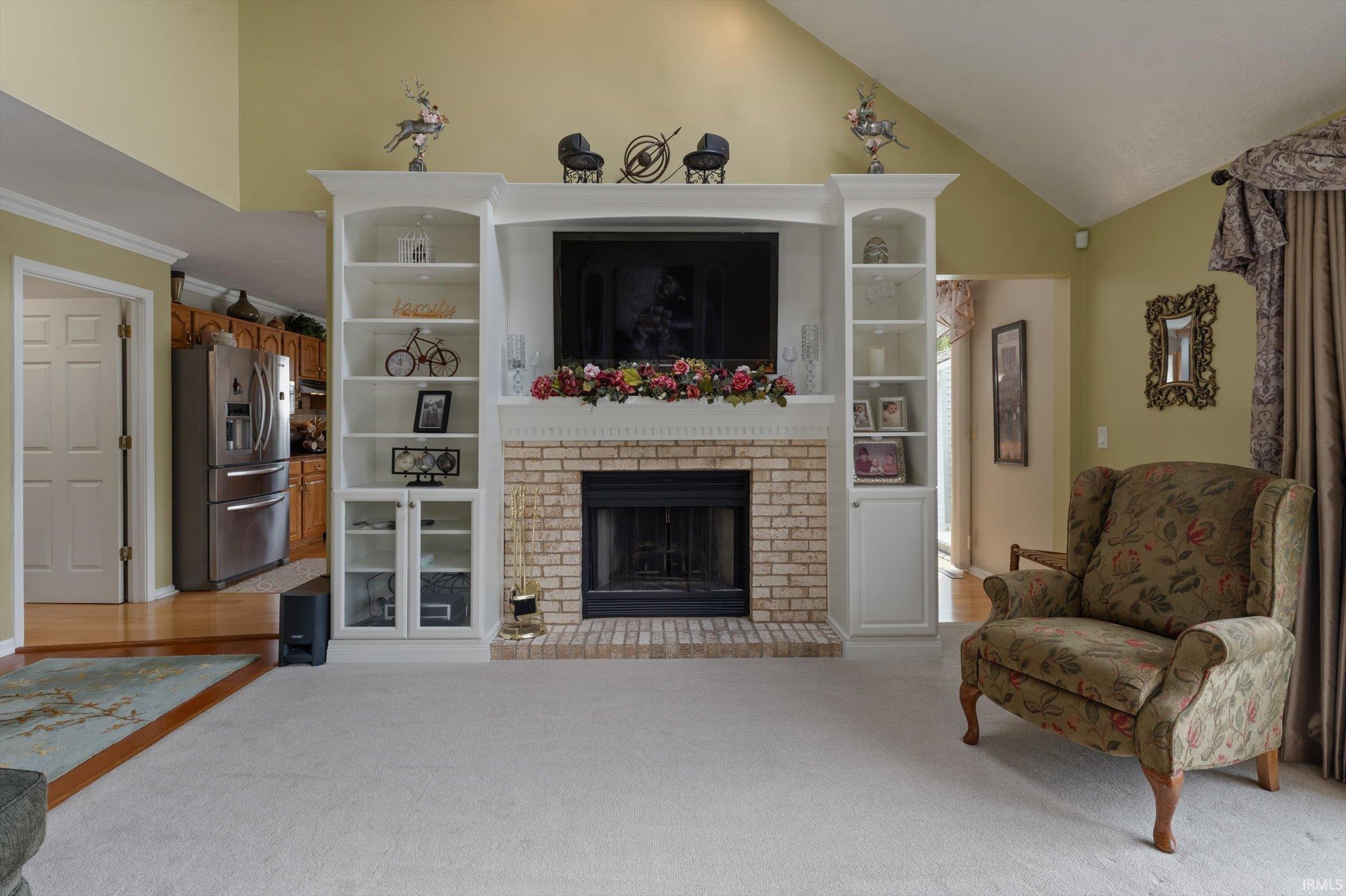 1033 Hermitage Drive South Bend IN 46614
