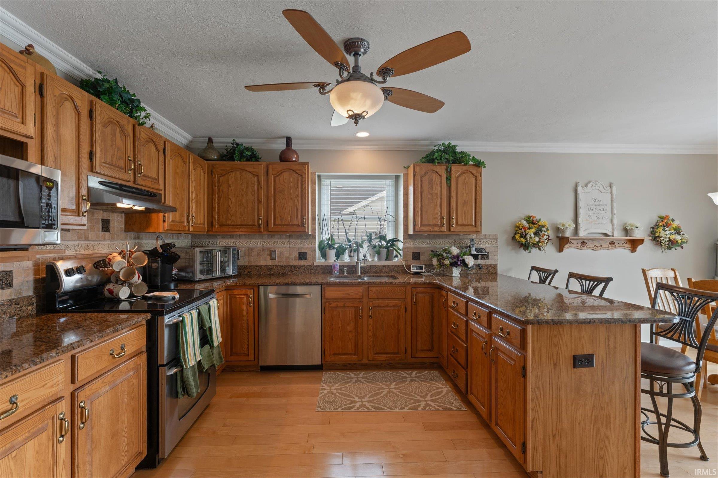 1033 Hermitage Drive South Bend IN 46614
