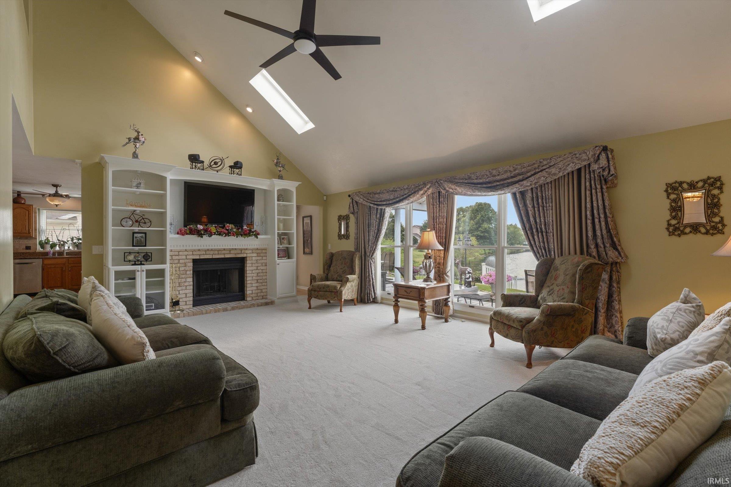 1033 Hermitage Drive South Bend IN 46614