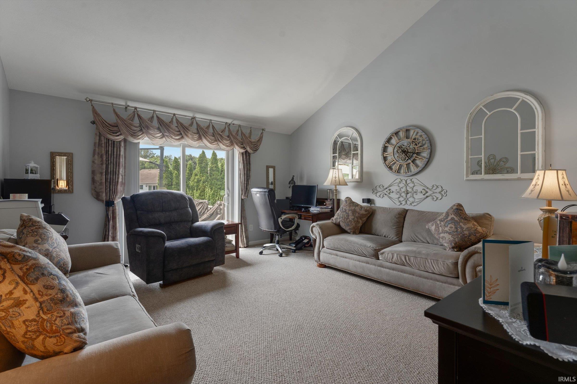 1033 Hermitage Drive South Bend IN 46614