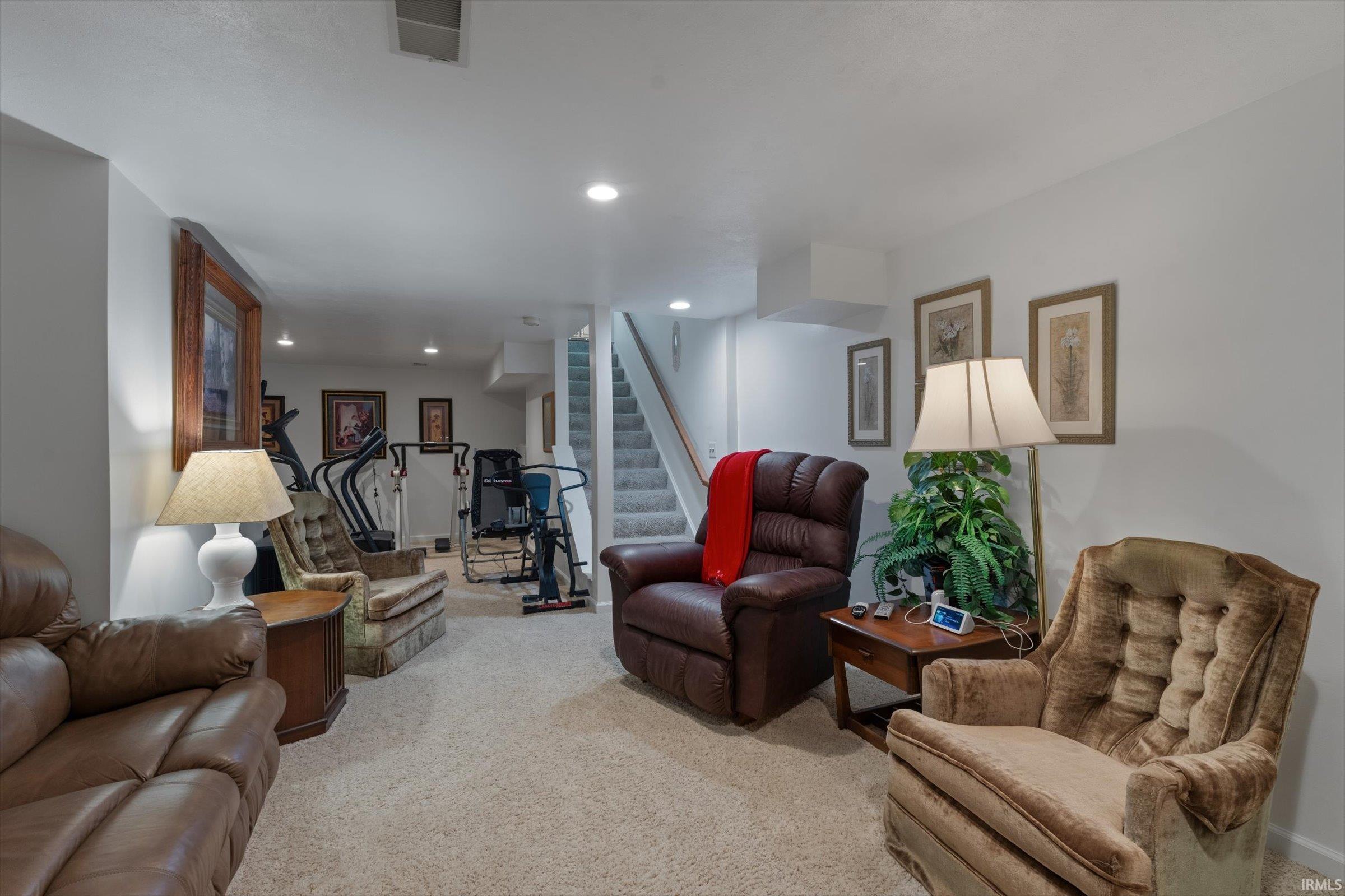 1033 Hermitage Drive South Bend IN 46614