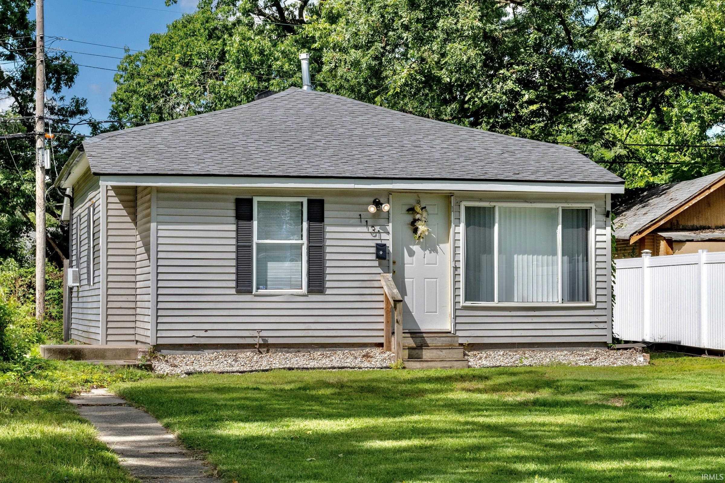 1131 Johnson Street South Bend IN 46628