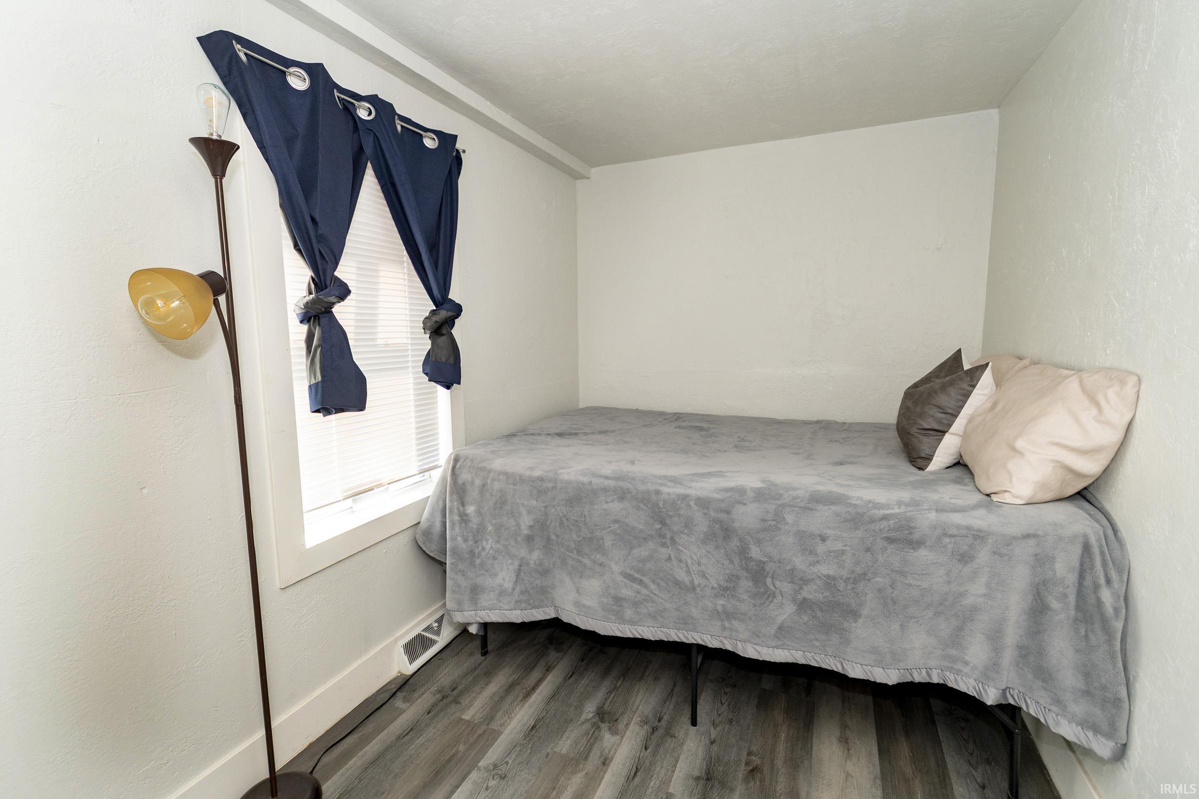 1131 Johnson Street South Bend IN 46628
