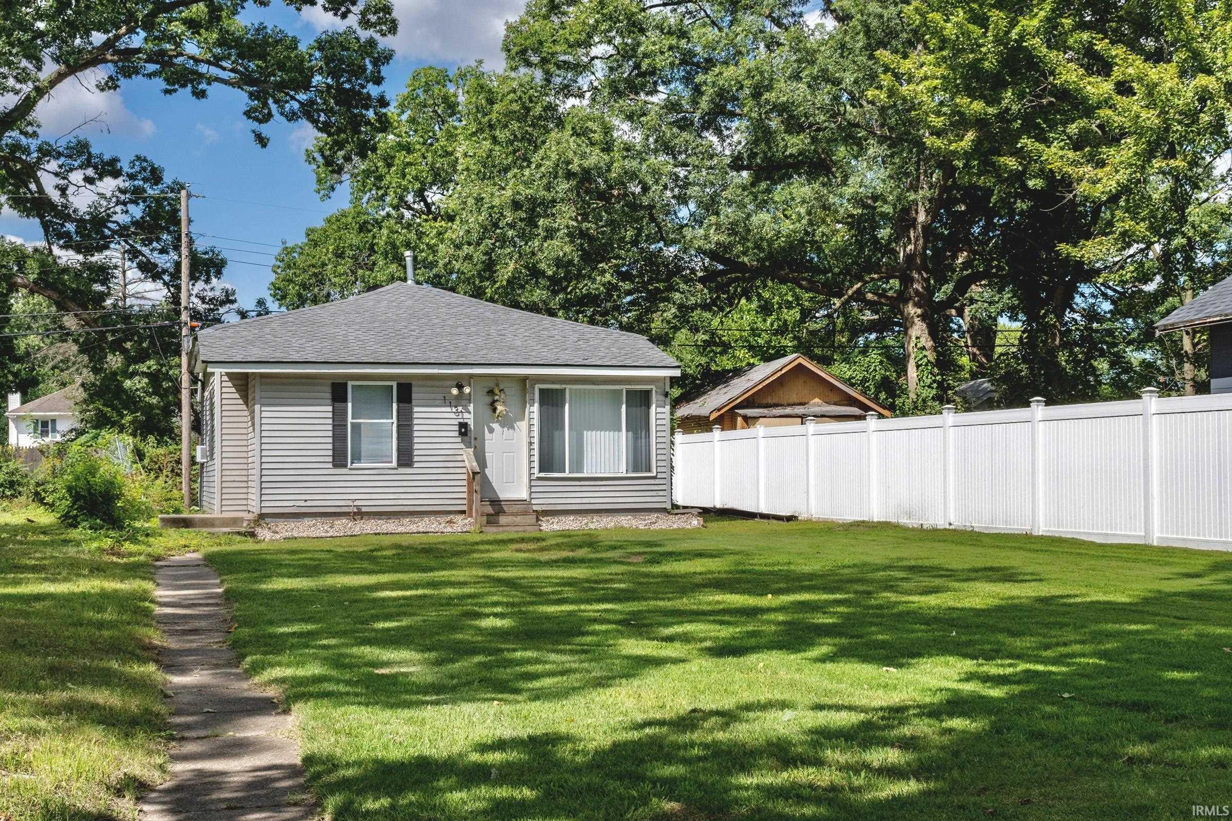 1131 Johnson Street South Bend IN 46628