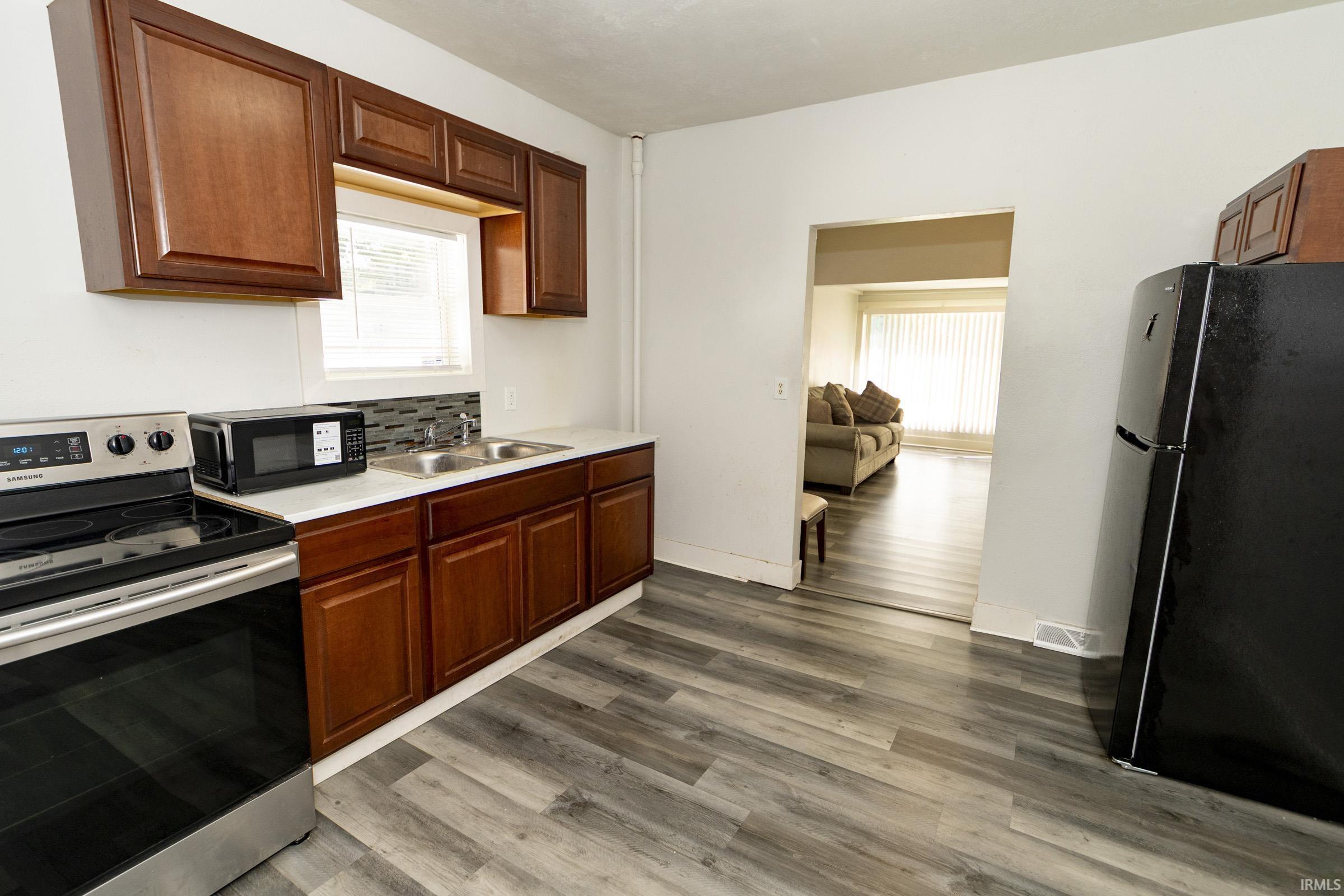 1131 Johnson Street South Bend IN 46628
