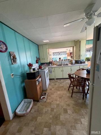 339 NE 9 Street Linton IN 47441