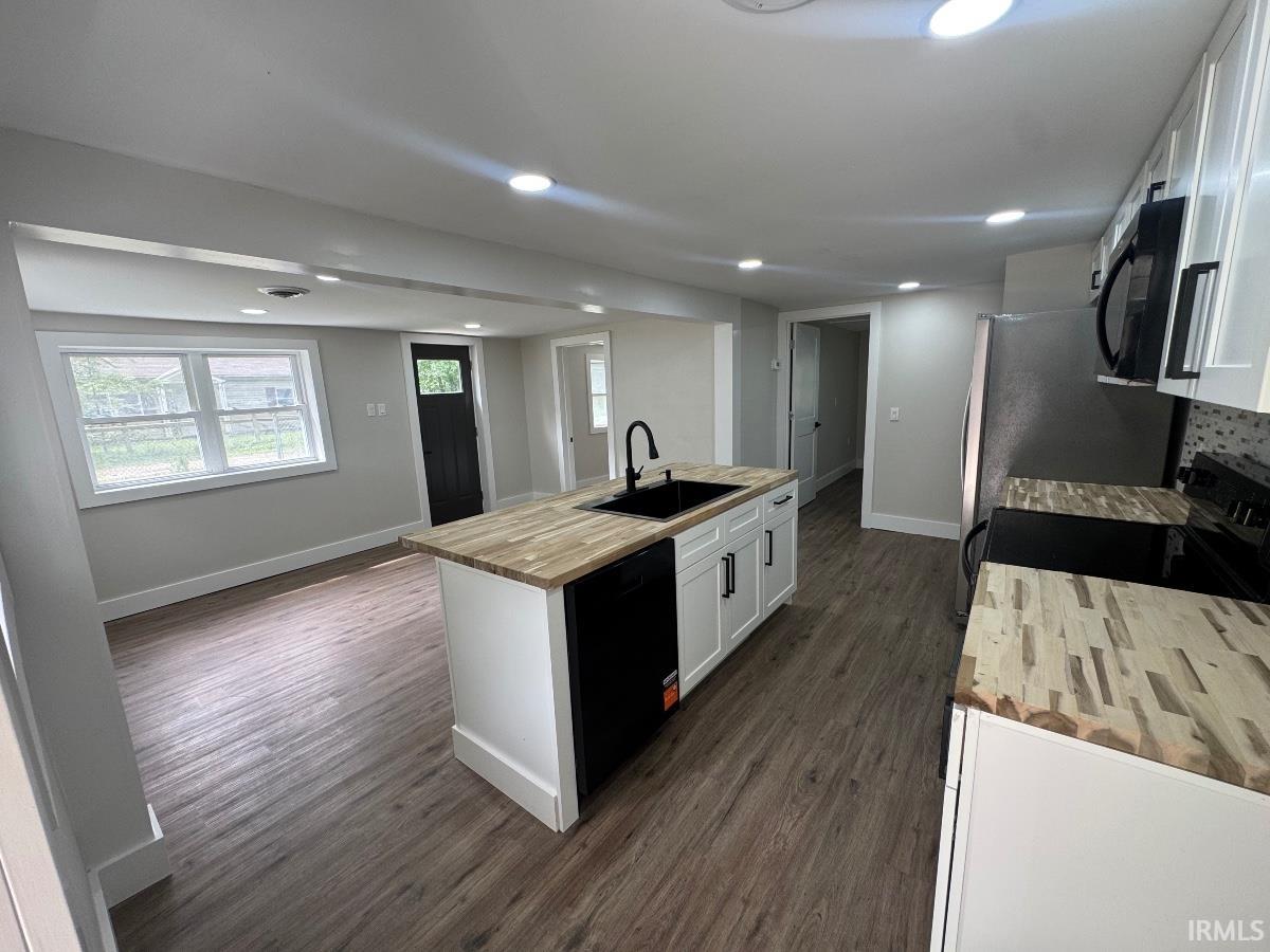 26051 Lakeview Drive Elkhart IN 46514