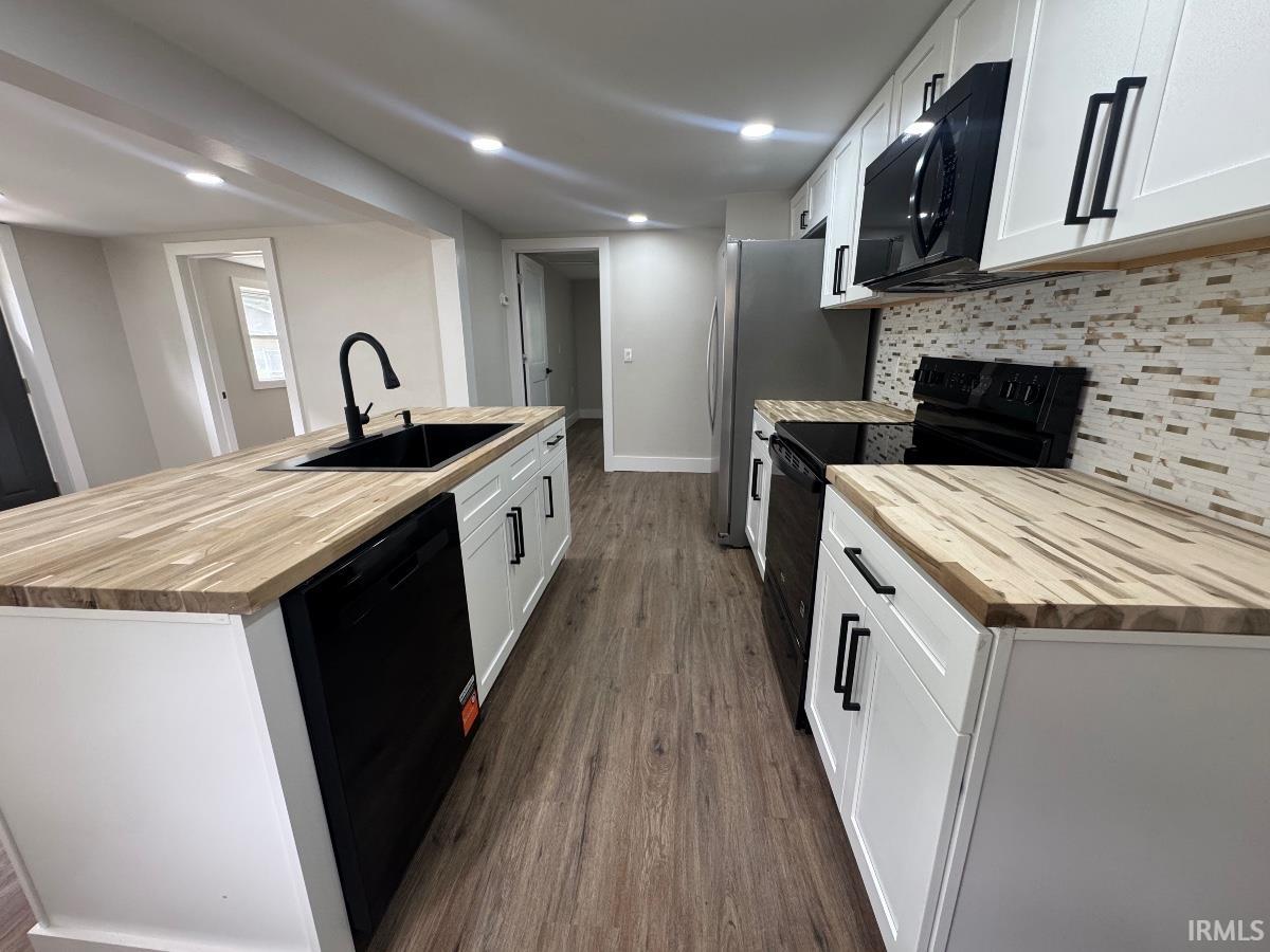 26051 Lakeview Drive Elkhart IN 46514