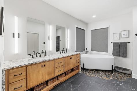 405 E Basalt Drive Huntertown IN 46748