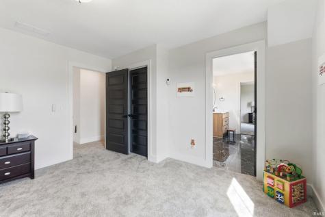 405 E Basalt Drive Huntertown IN 46748
