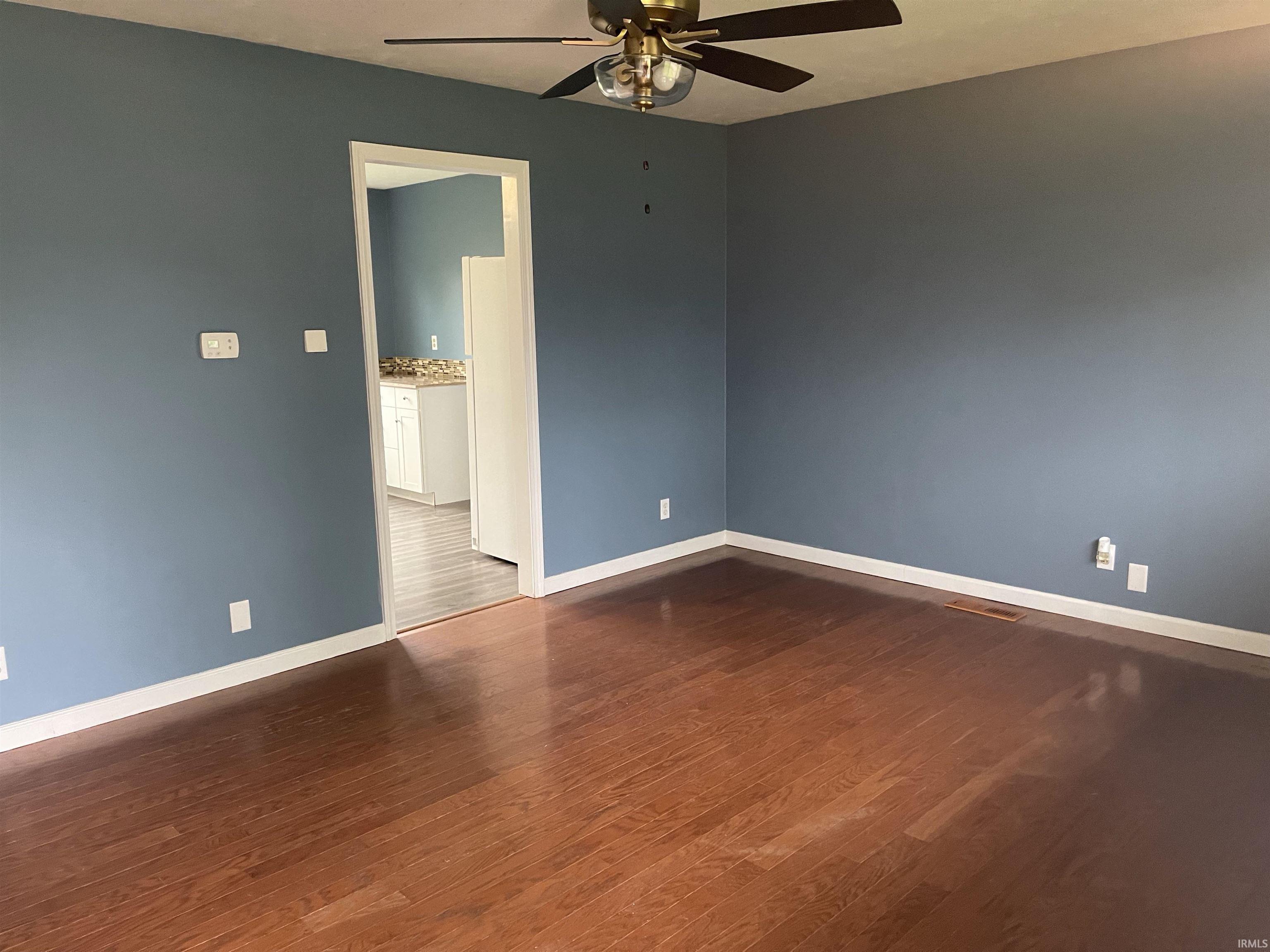 1828 Sue Avenue Warsaw IN 46580
