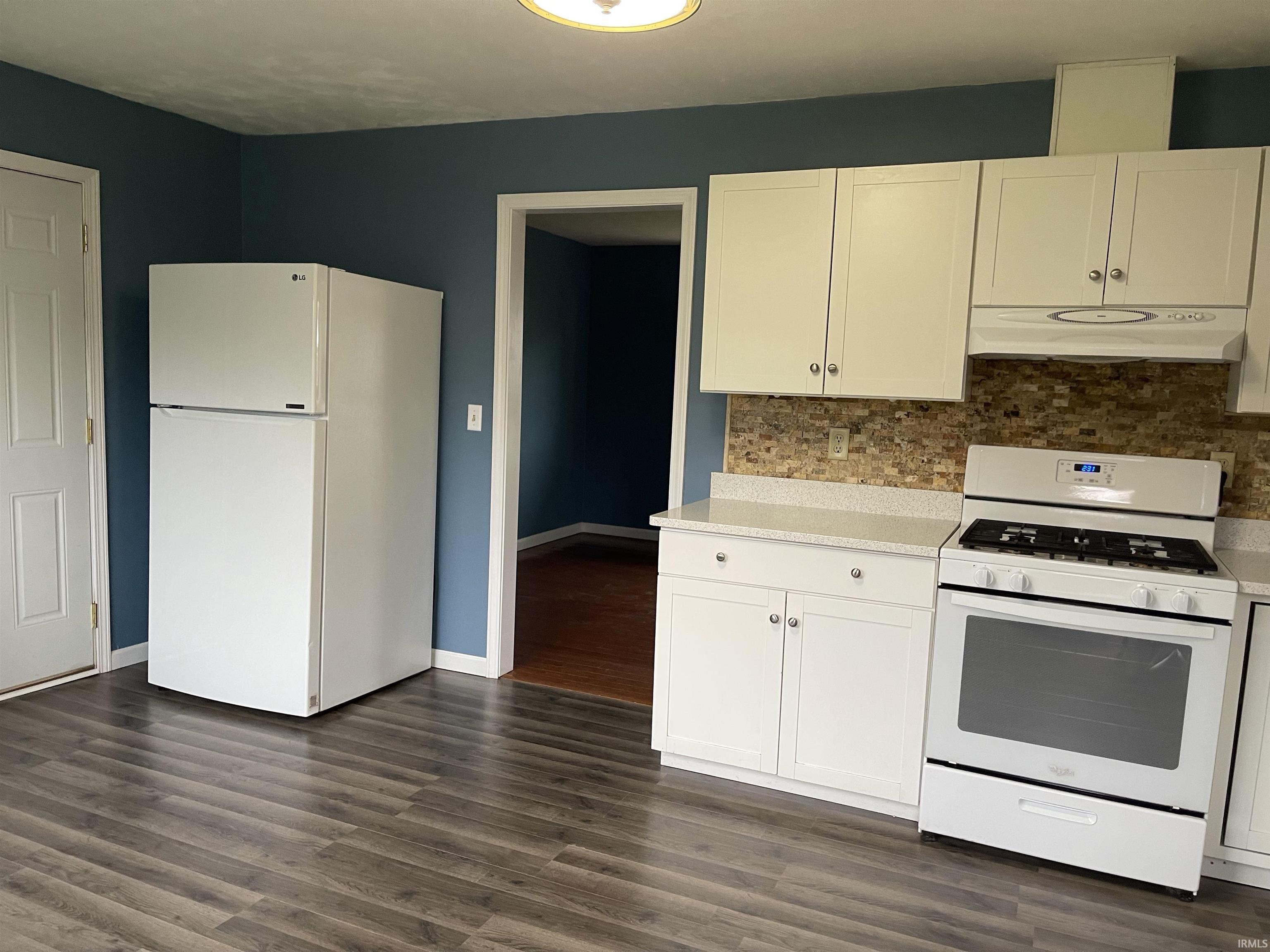 1828 Sue Avenue Warsaw IN 46580