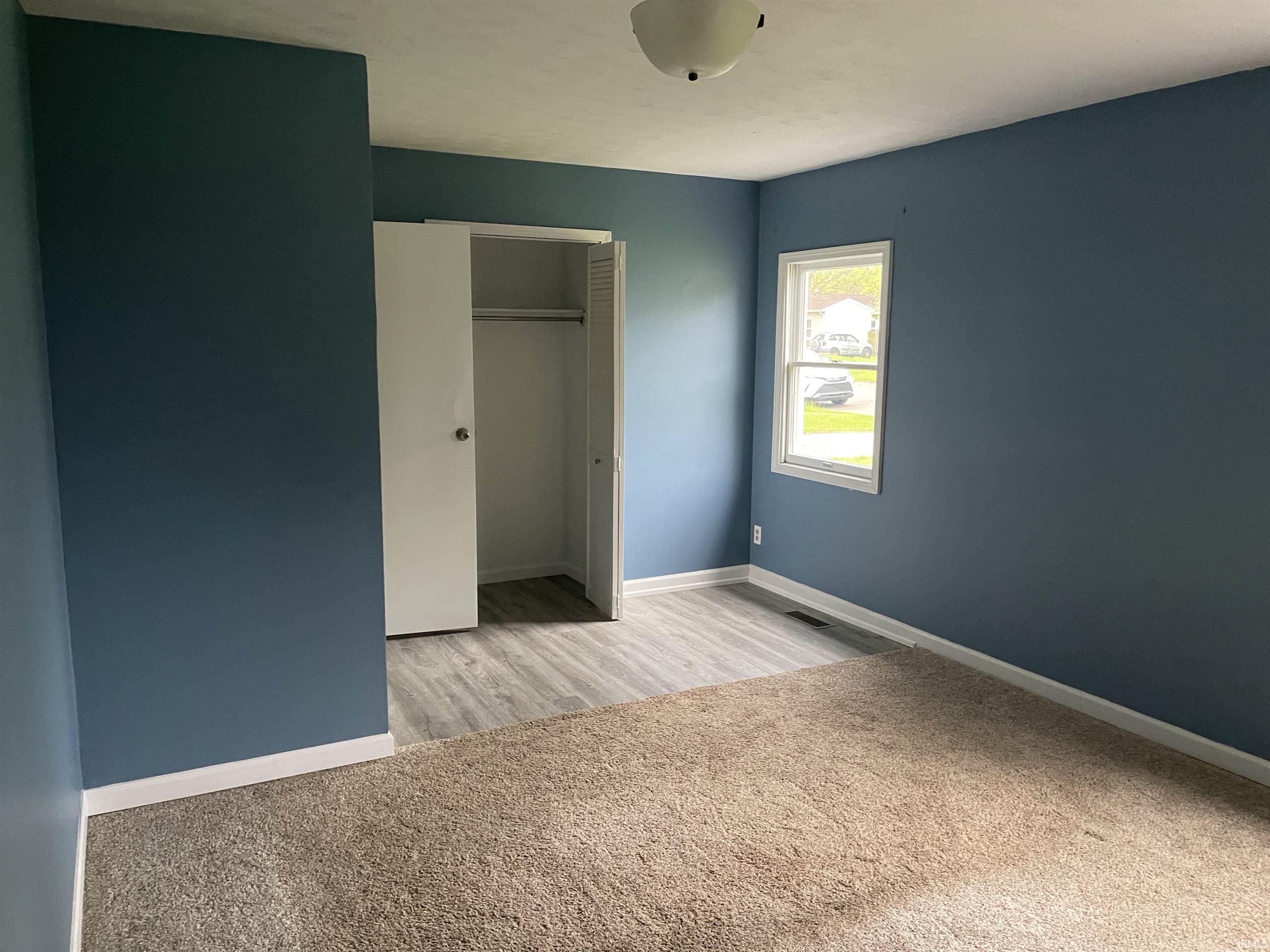 1828 Sue Avenue Warsaw IN 46580