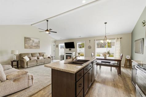 14041 Aloes Passage Fort Wayne IN 46845