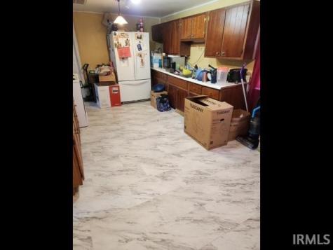 306 N Fulton Street Parker City IN 47368