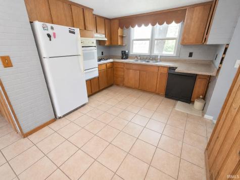 1878 W Lake Hideaway Road Kingman IN 47952