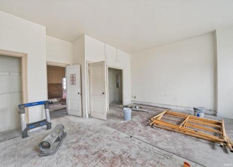2520 Mishawaka Avenue South Bend IN 46615