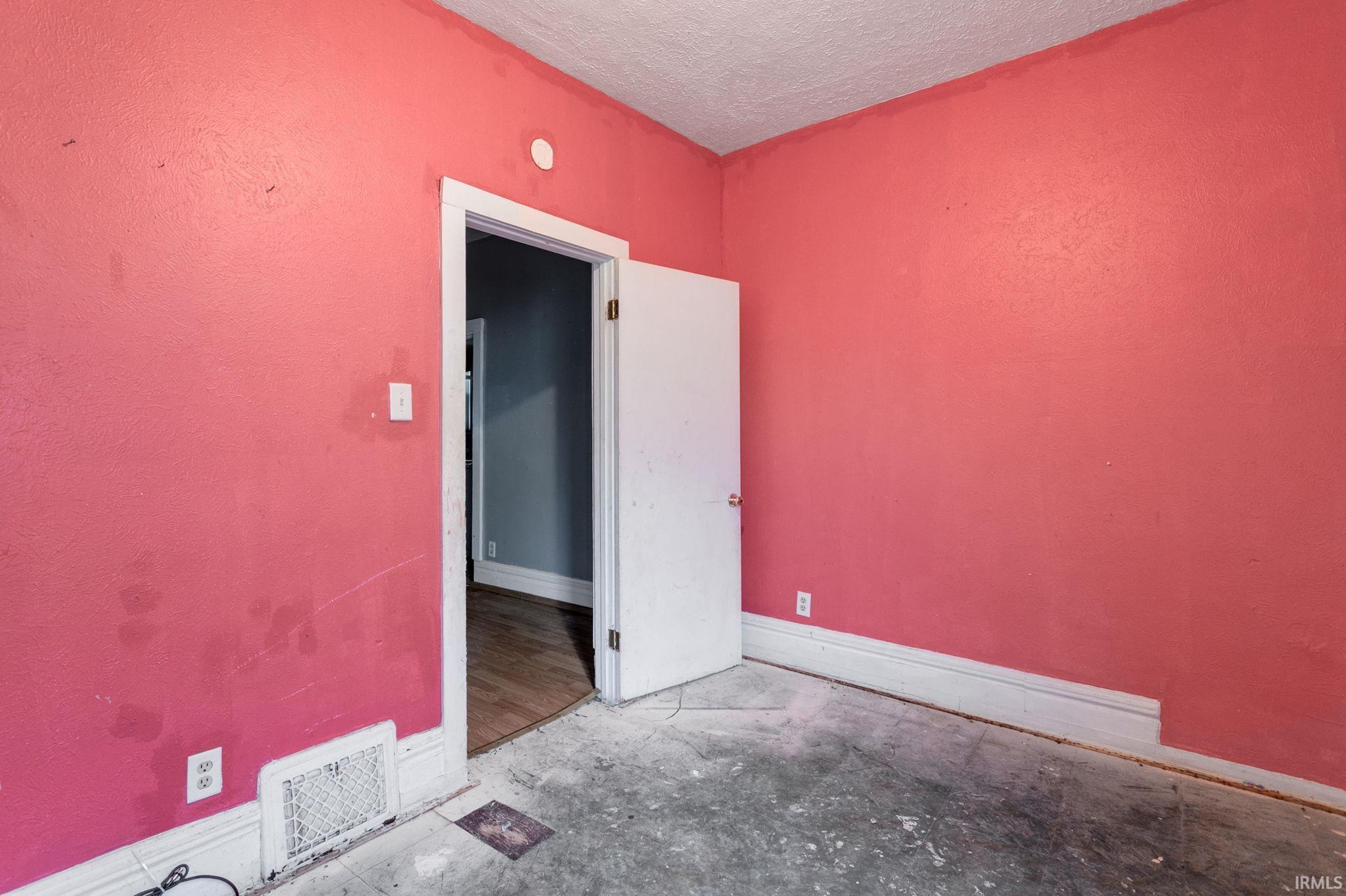 619 N Johnson Street South Bend IN 46628