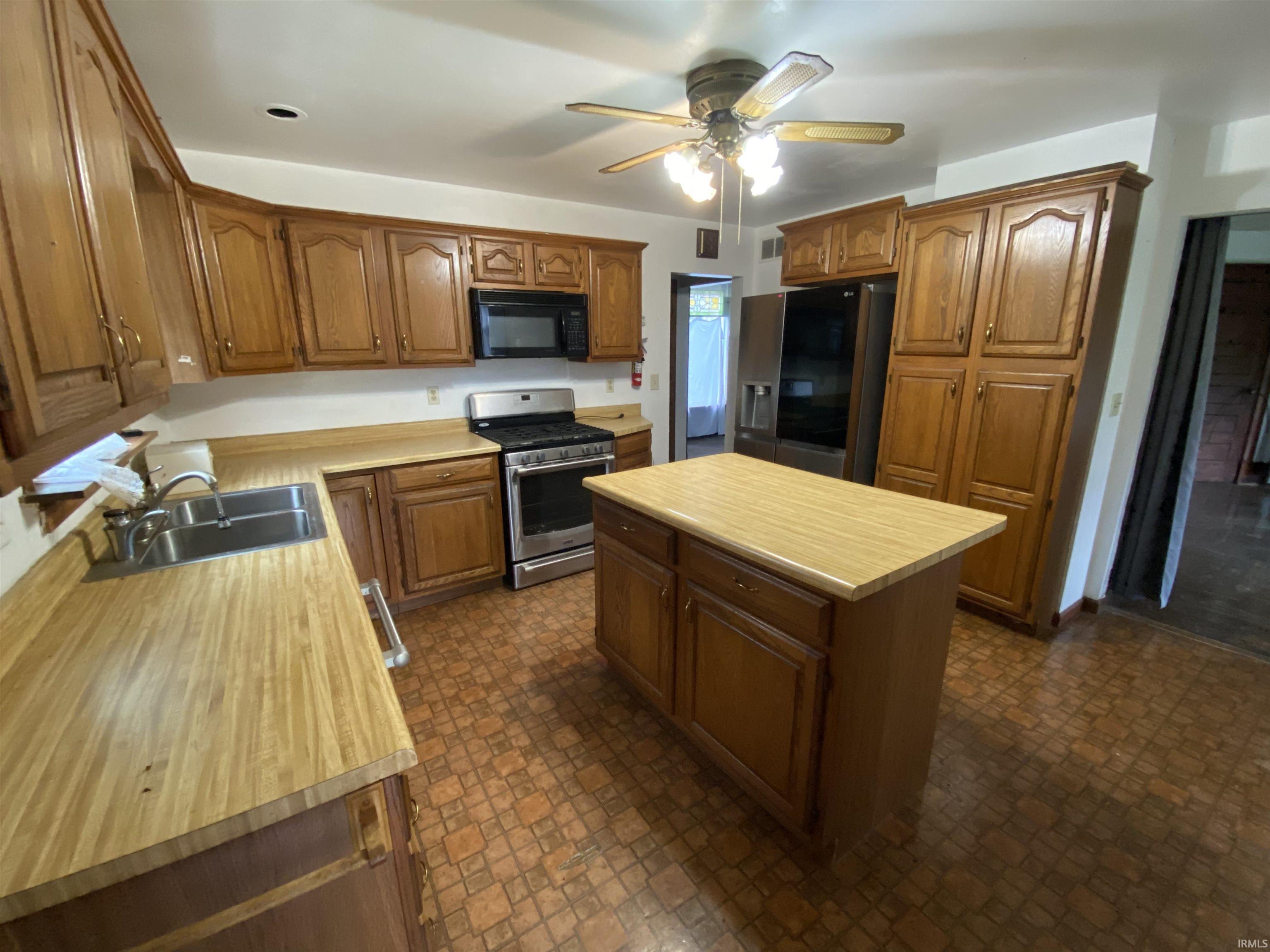 4312 N Old State Rd 17 Road Rochester IN 46975