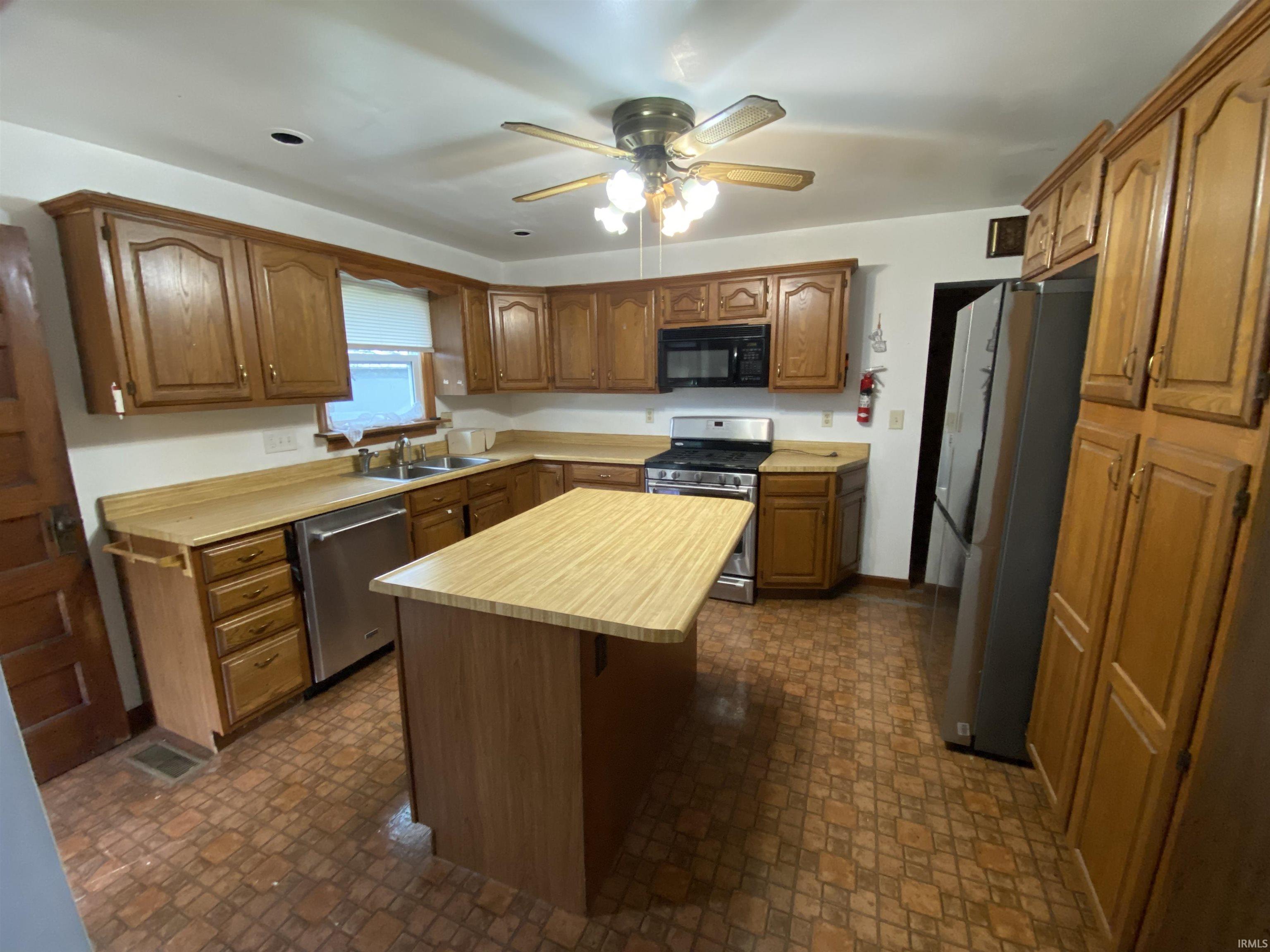 4312 N Old State Rd 17 Road Rochester IN 46975