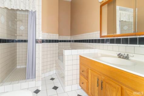 206 W School Street Mount Summit IN 47361