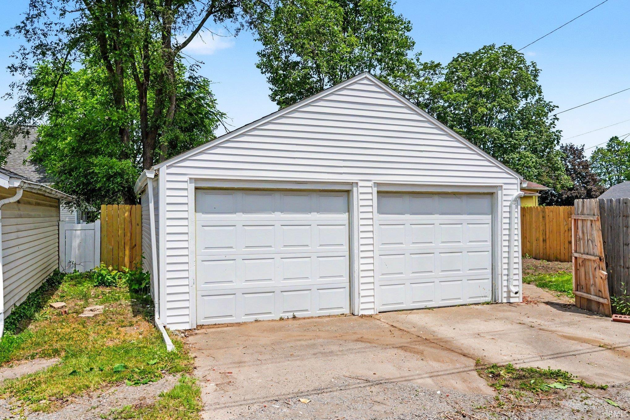 1348 E Donald Street South Bend IN 46613