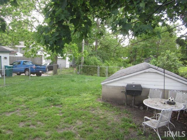 1009 Geyer Avenue Mishawaka IN 46544